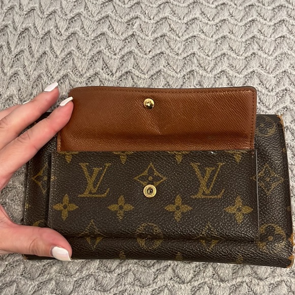 Authentic Louis Vuitton wallet - Picture 12 of 13
